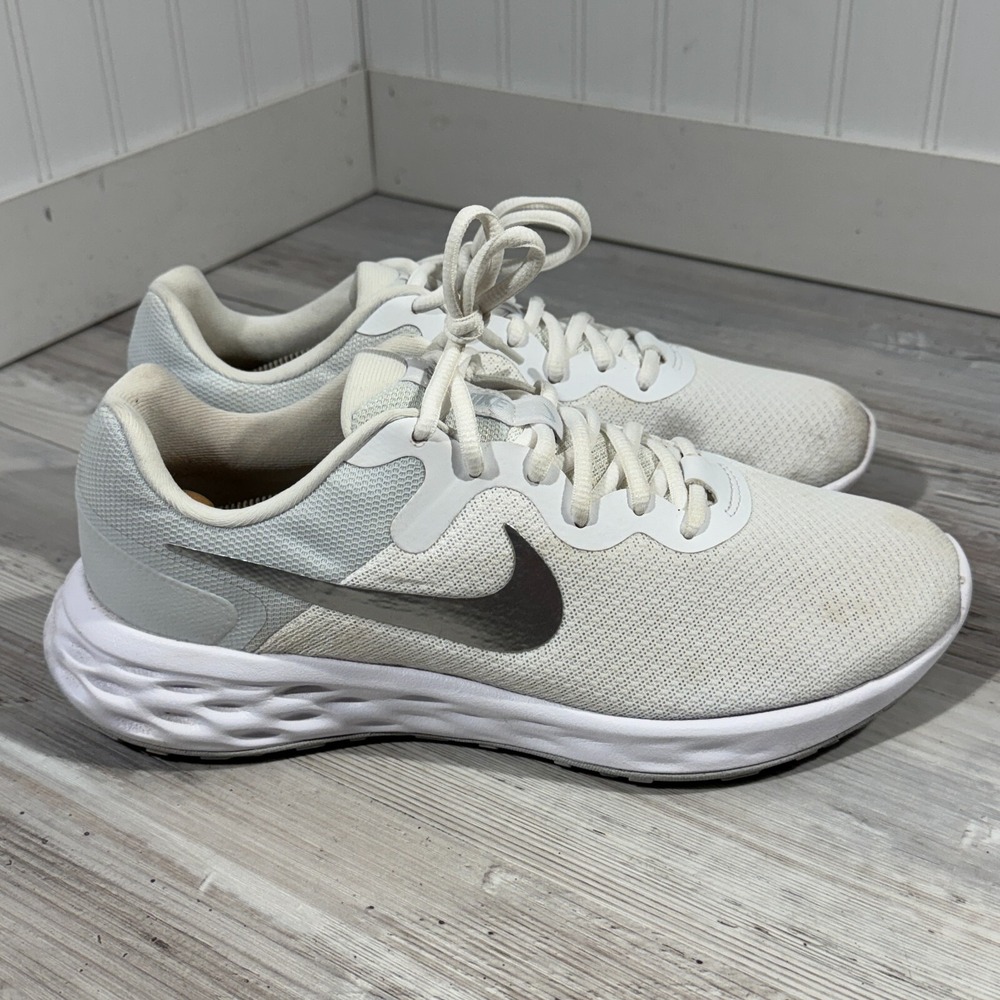 NIKE Women's Revolution 6 NN Running Shoe, White/Metallic Silver, 10 Medium US